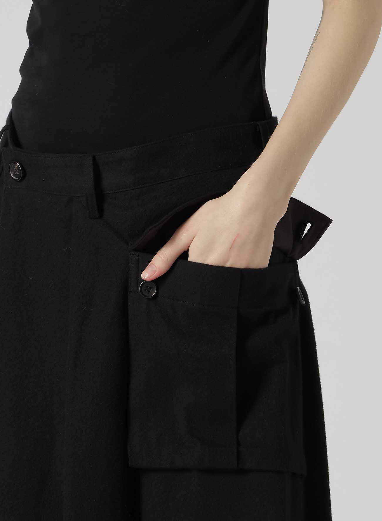 COTTON TWILL R-WIDE TUCK CARGO SKIRT