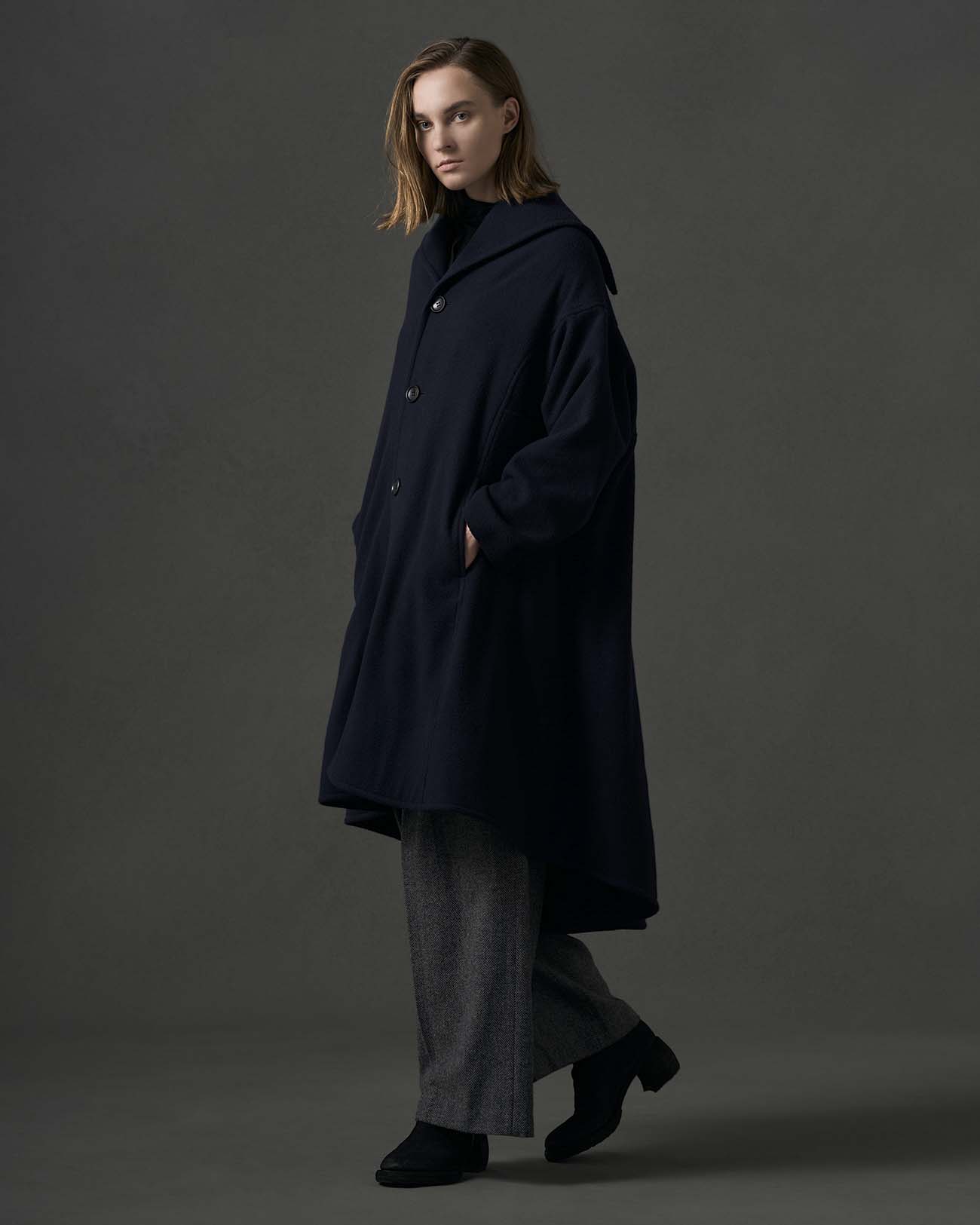 AIRY MOSSER B COLLAR FLARE COAT