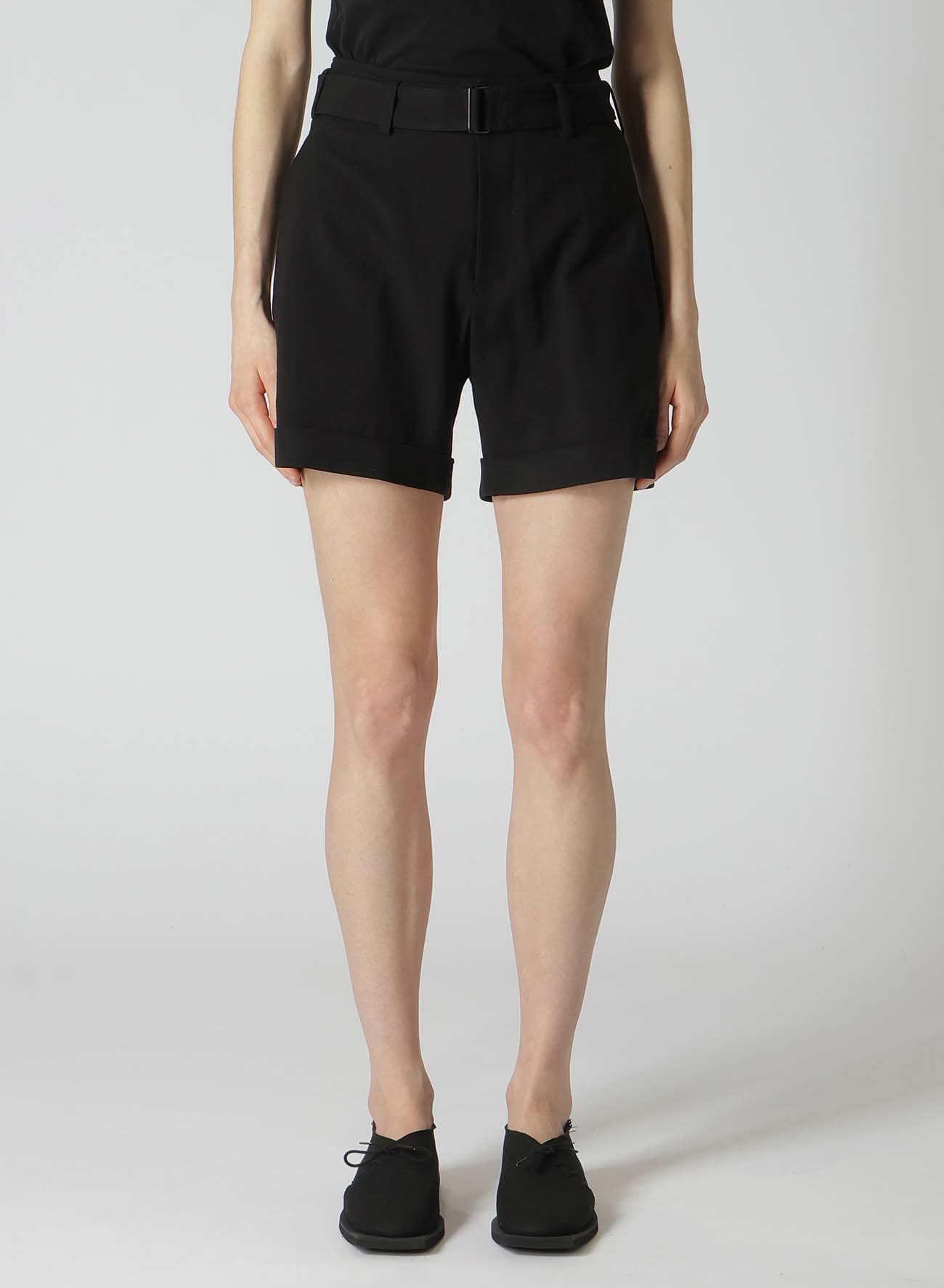 DAMAGED GABARDINE BEELTED SHORT PANTS