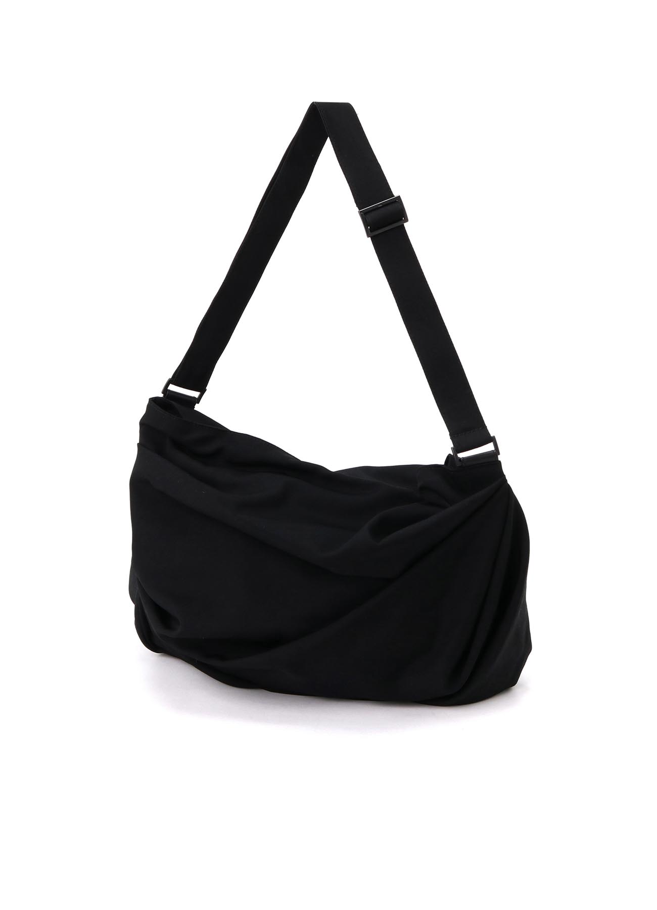 W/GABARDINE TUCK DETAIL SHOULDER BAG