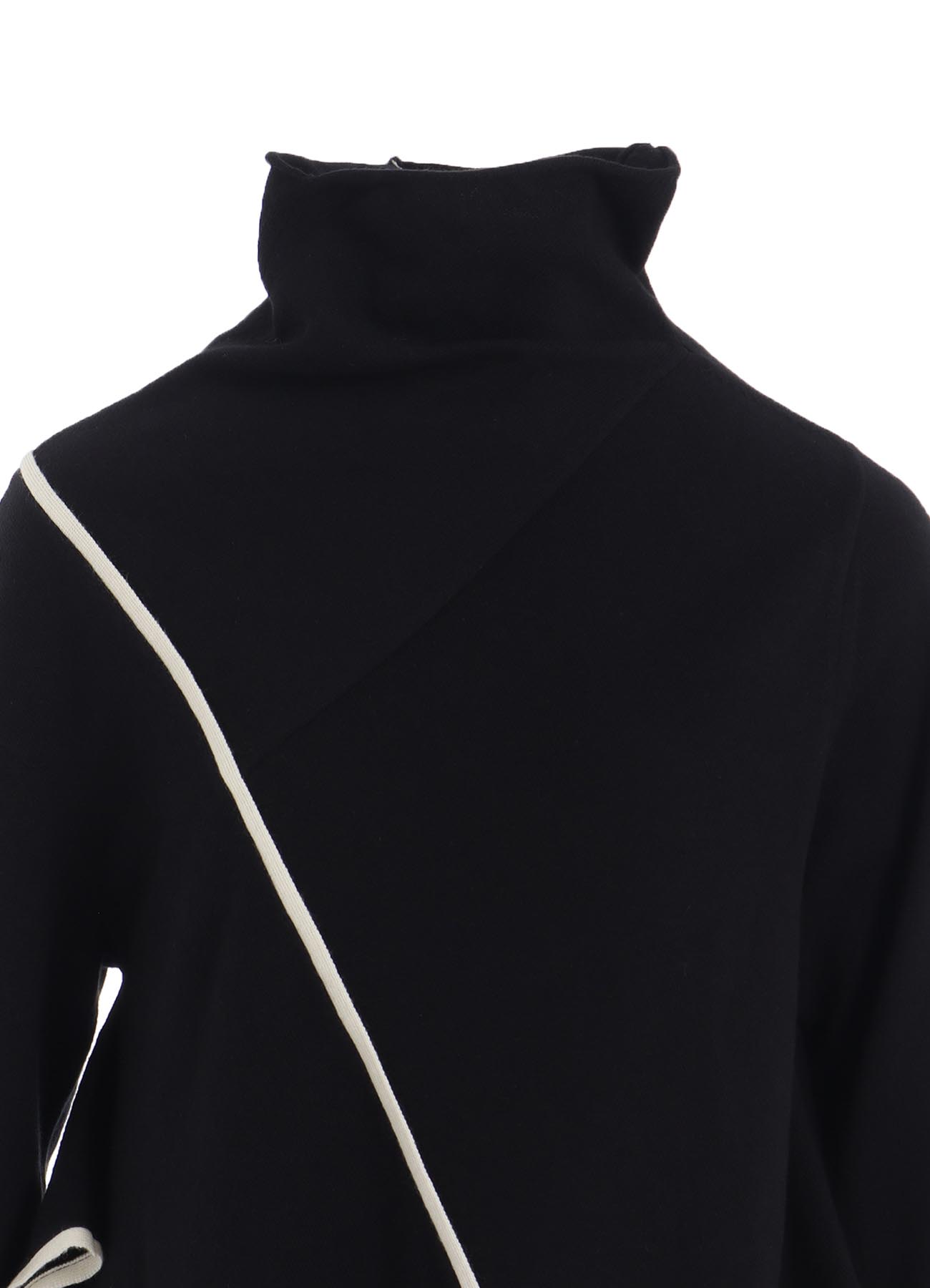 PLAIN STITCH DRAPED HIGHNECK PO