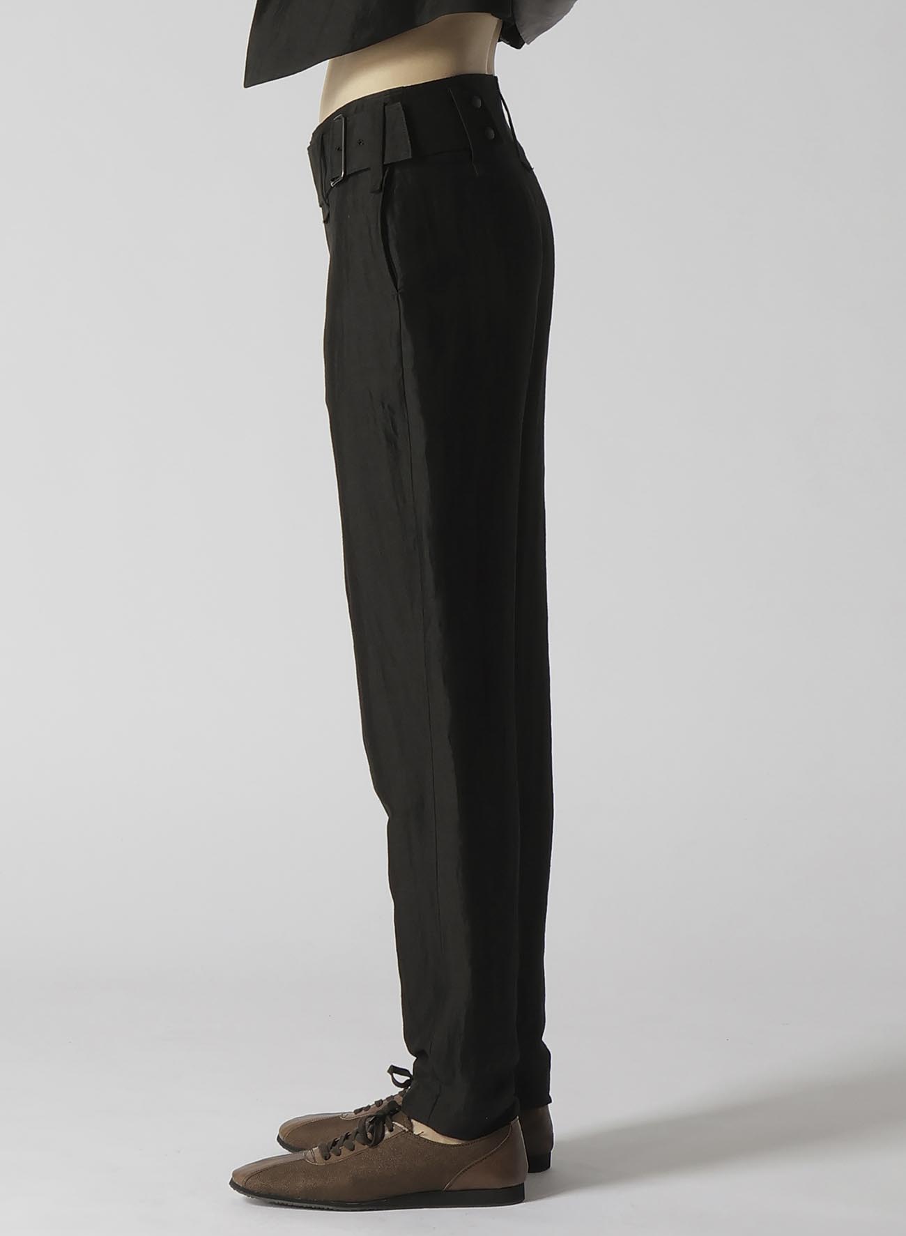 HIGH TWISTED GABARDINE LOW-RISE BELTED PANTS