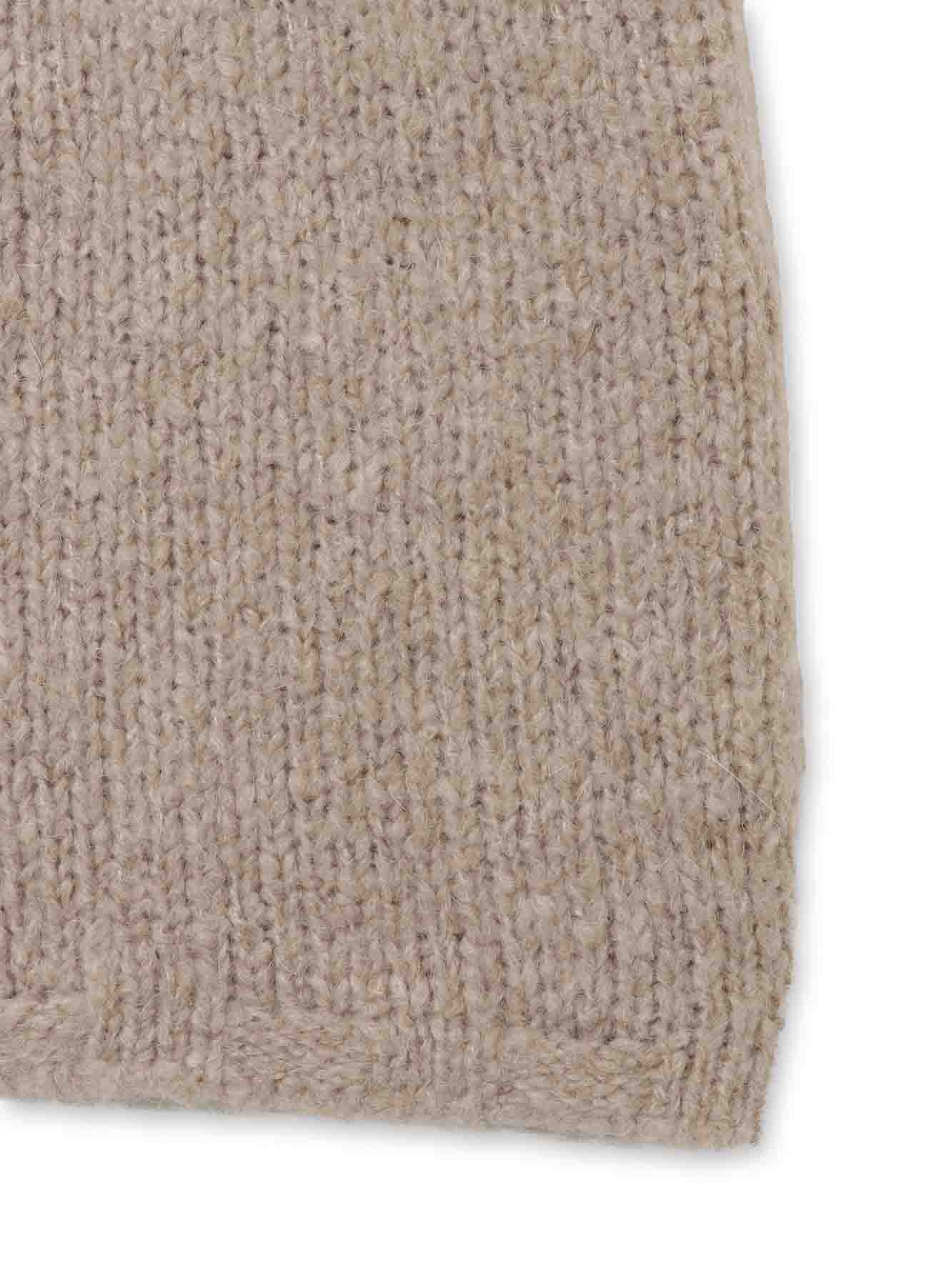 Airy mohair Collar knit
