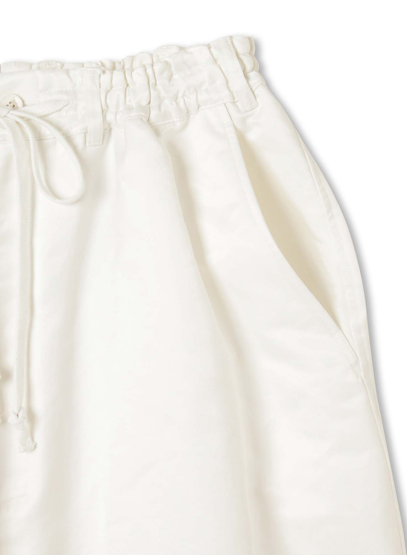 Cotton/Nylon twill combination Deformed short pants