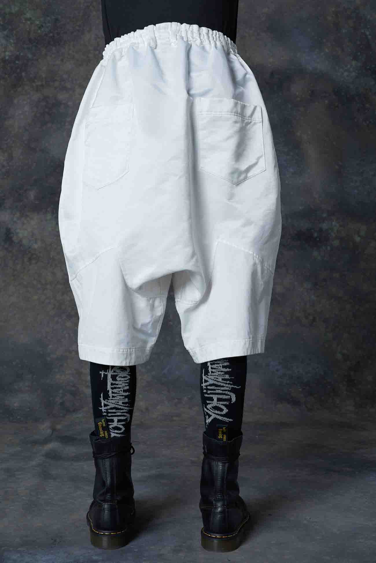 Cotton/Nylon twill combination Deformed short pants