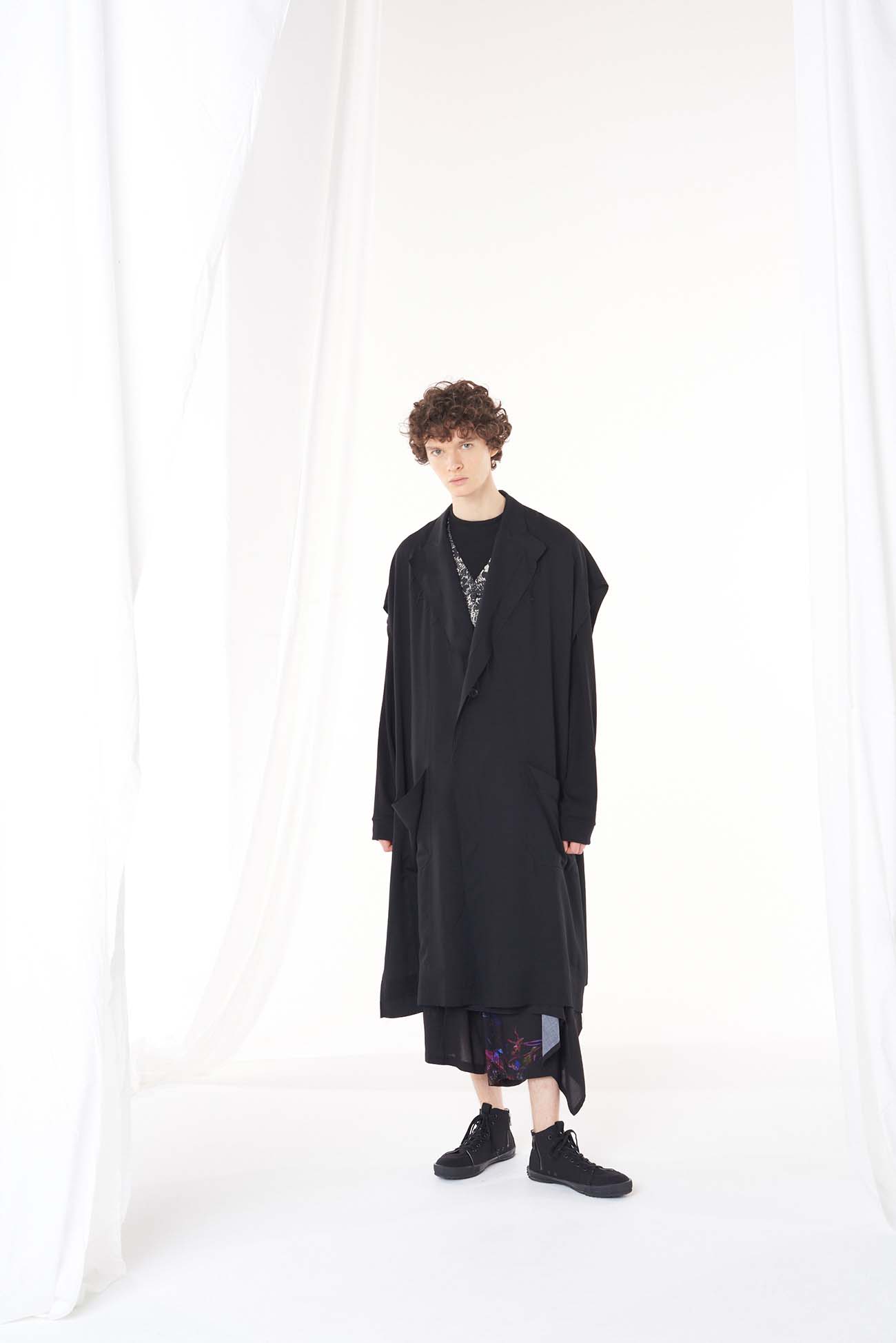 CELLULOSE TWILL PONCHO WITH TAILORED COLLAR
