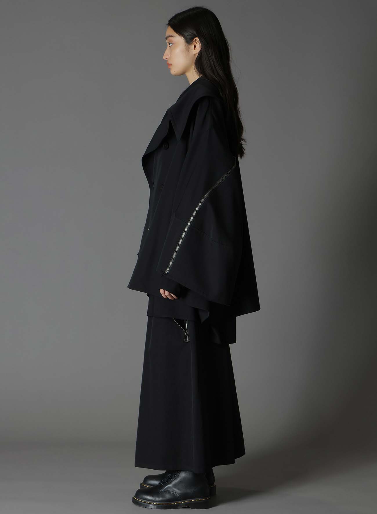 WOOL GABARDINE SLEEVE ZIPPER COAT