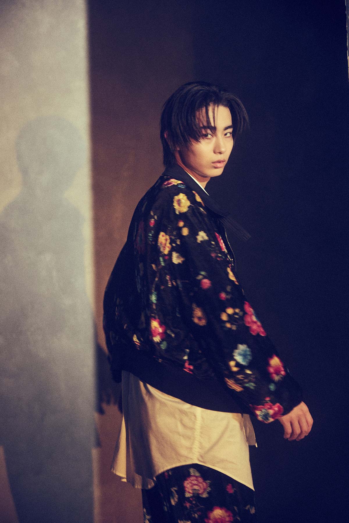 【1/17 10:00(JST) Release】RAYON VELVET CHINESE FLOWER+NY SWITCHING MATERIAL BLOUSON