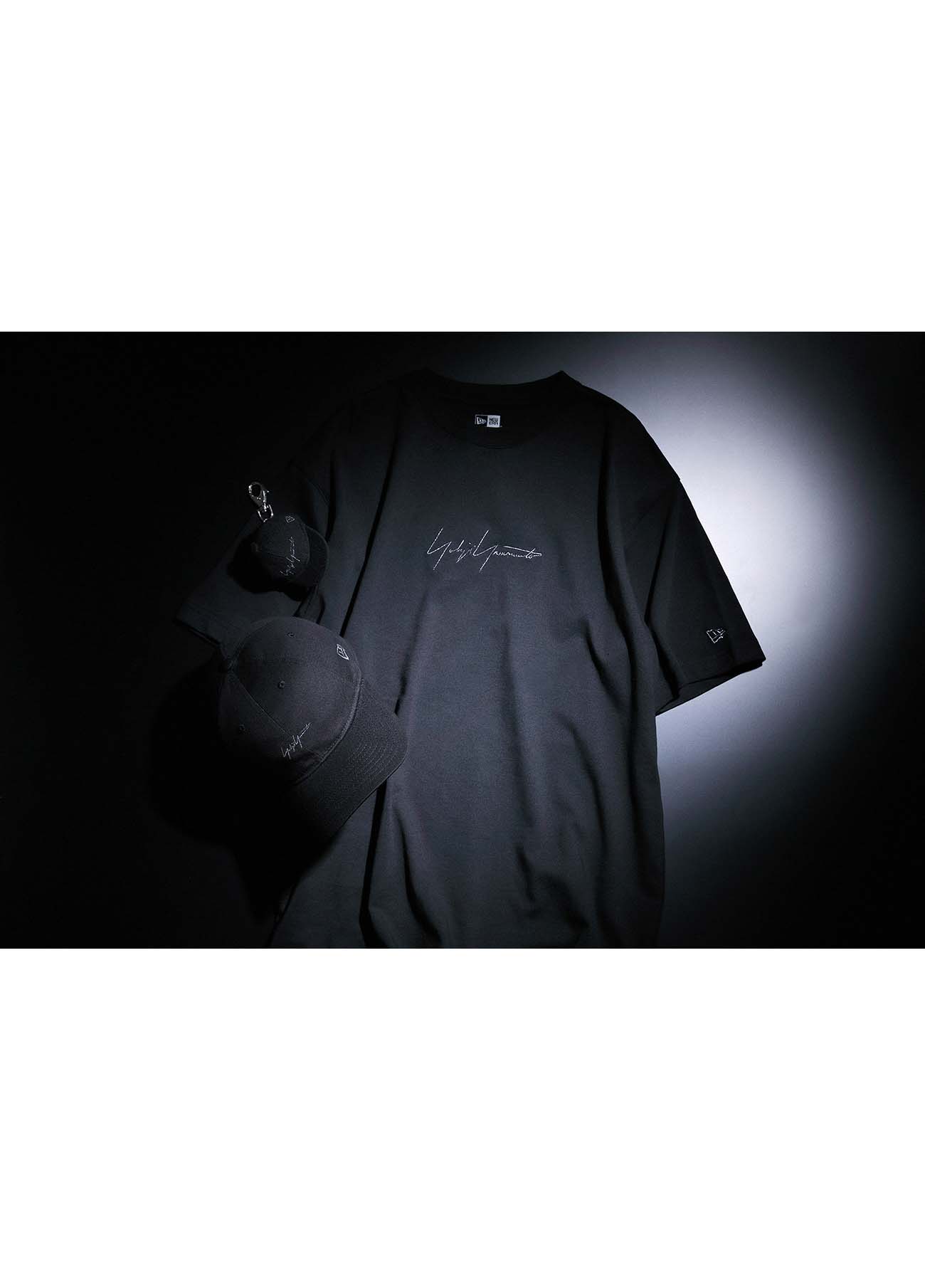 Yohji Yamamoto × New Era METALLIC BLACK SIGNATURE CAP KEY HOLDER