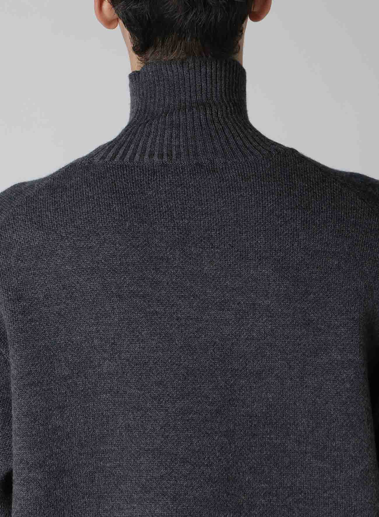 WORMHOLE HIGH NECK KNIT