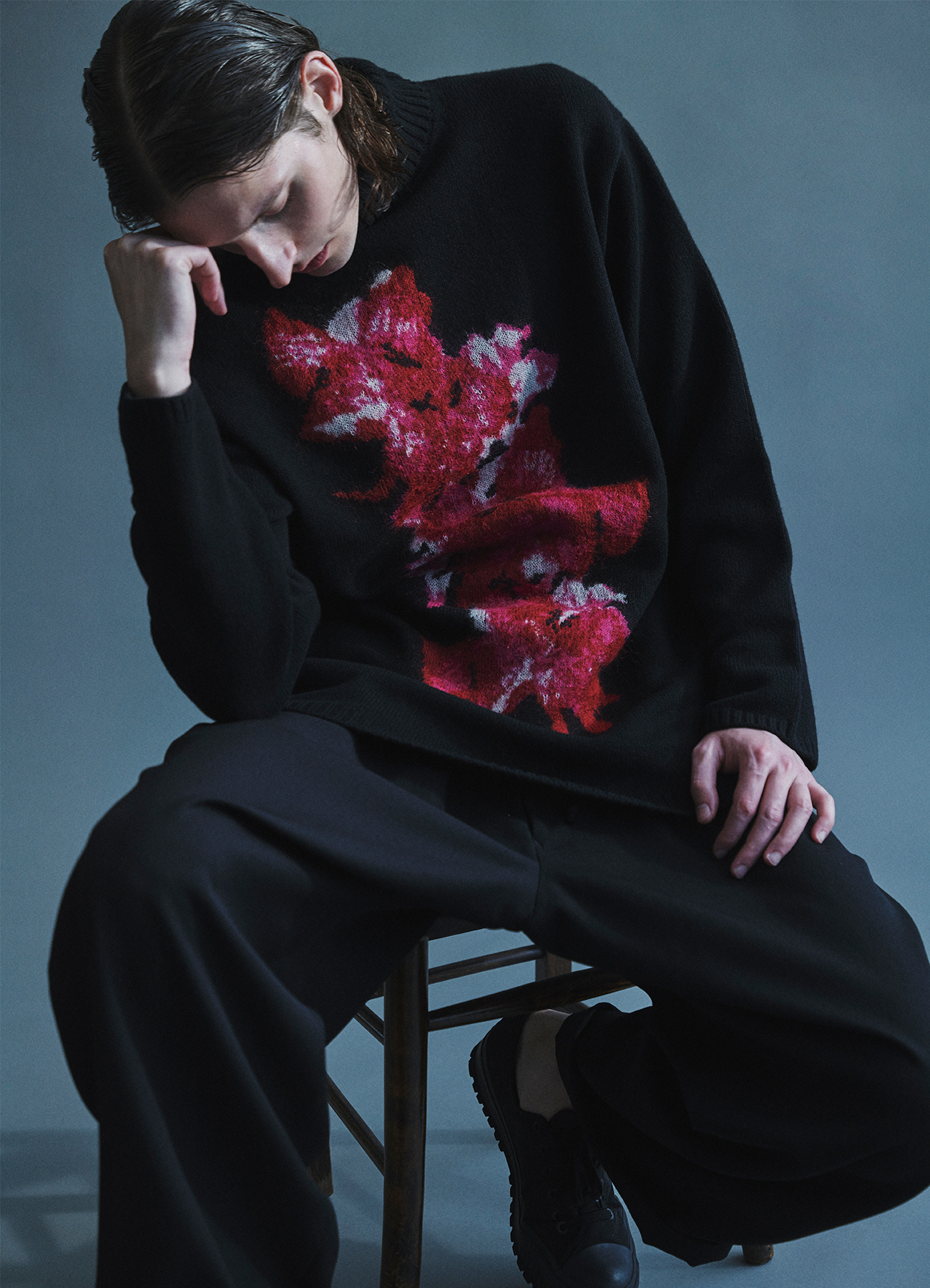 FLOWER DESIGNED TURTLE NECK KNIT