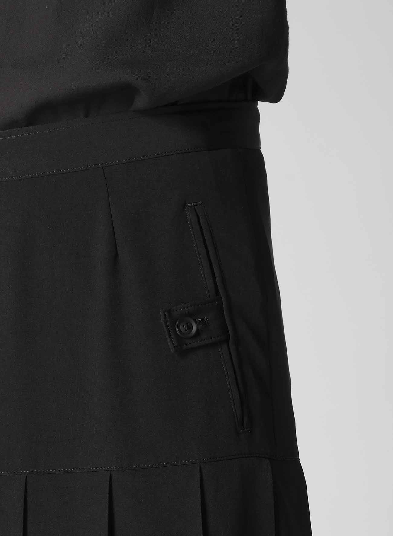 TA TUXEDO PLEATS SKIRT