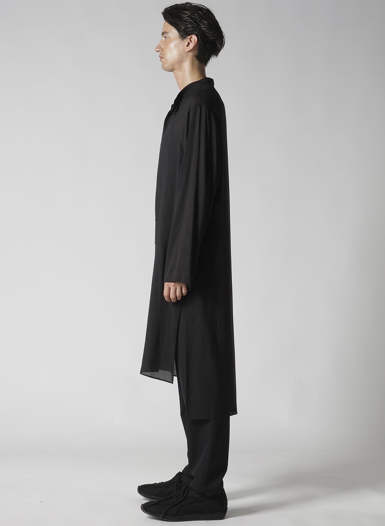 【Launching 10:00(JST), Jan 11】80 MODAL LOAN STAND COLLAR LONG BLOUSE