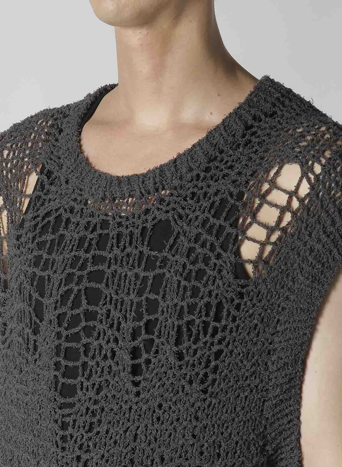 【Launching 10:00(JST), Jan 11】HAND KNITTED DAMAGE PROCESSED GARTER ROUND NECK VEST