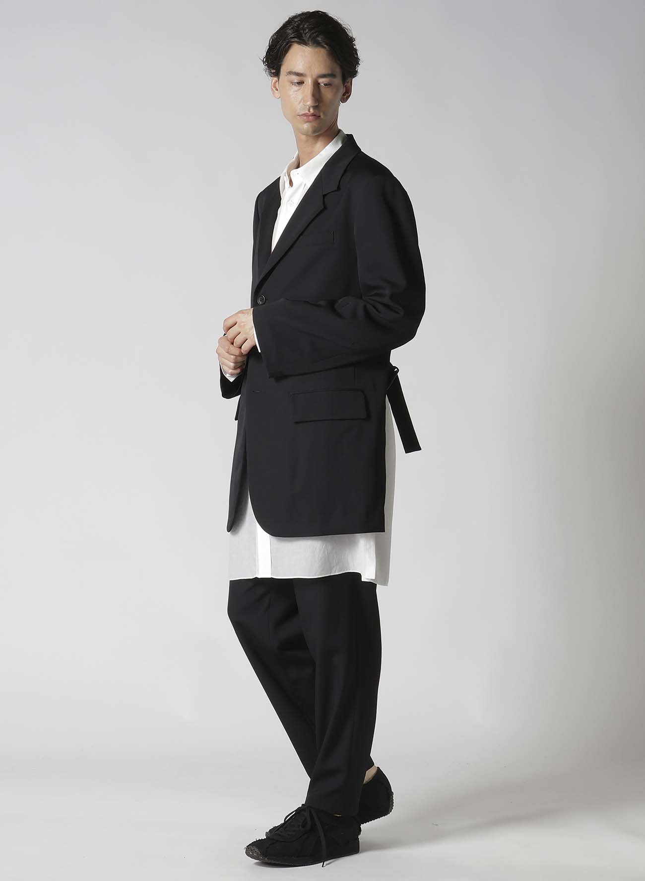 【Launching 10:00(JST), Jan 11】WOOL GABARDINE SUSPENDER SLIM PANTS