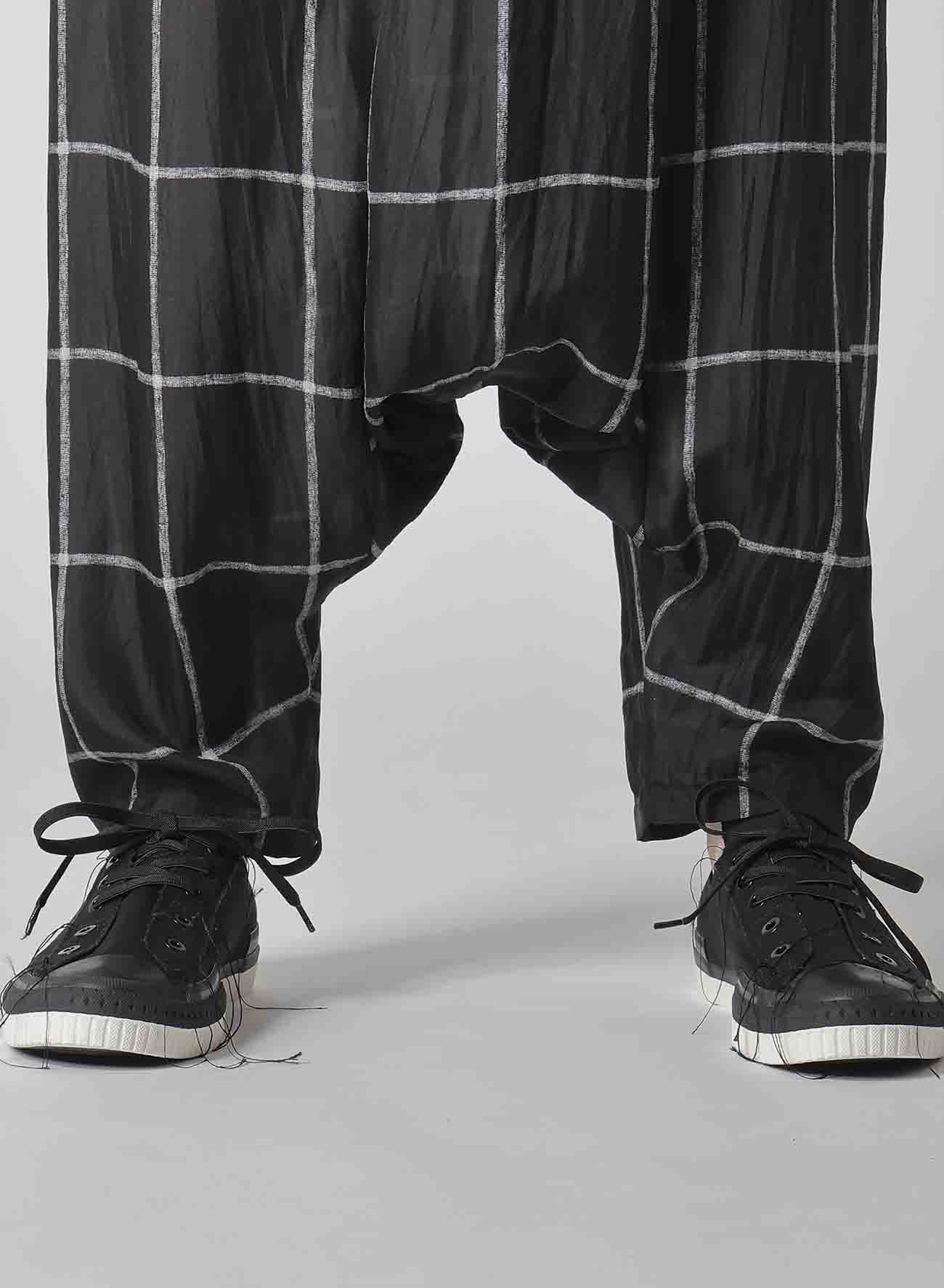 SIMPLE CHECK BLACK PLAID SARROUEL PANTS