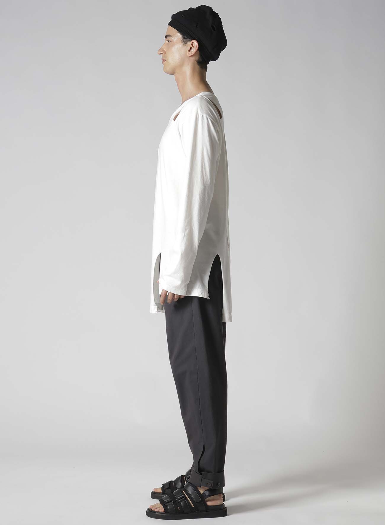 【Launching 10:00(JST), Jan 11】SINGLE JERSEY BINDER V NECK LONG SLEEVE