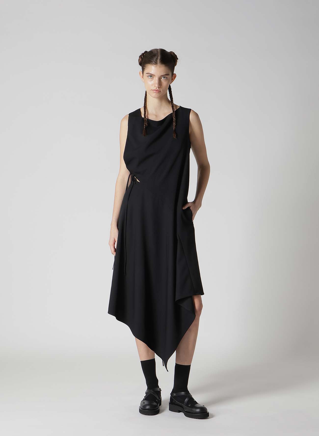 【1/10 10:00(JST) Release】WOOL GABARDINE WAIST LAVE-UP DRESS