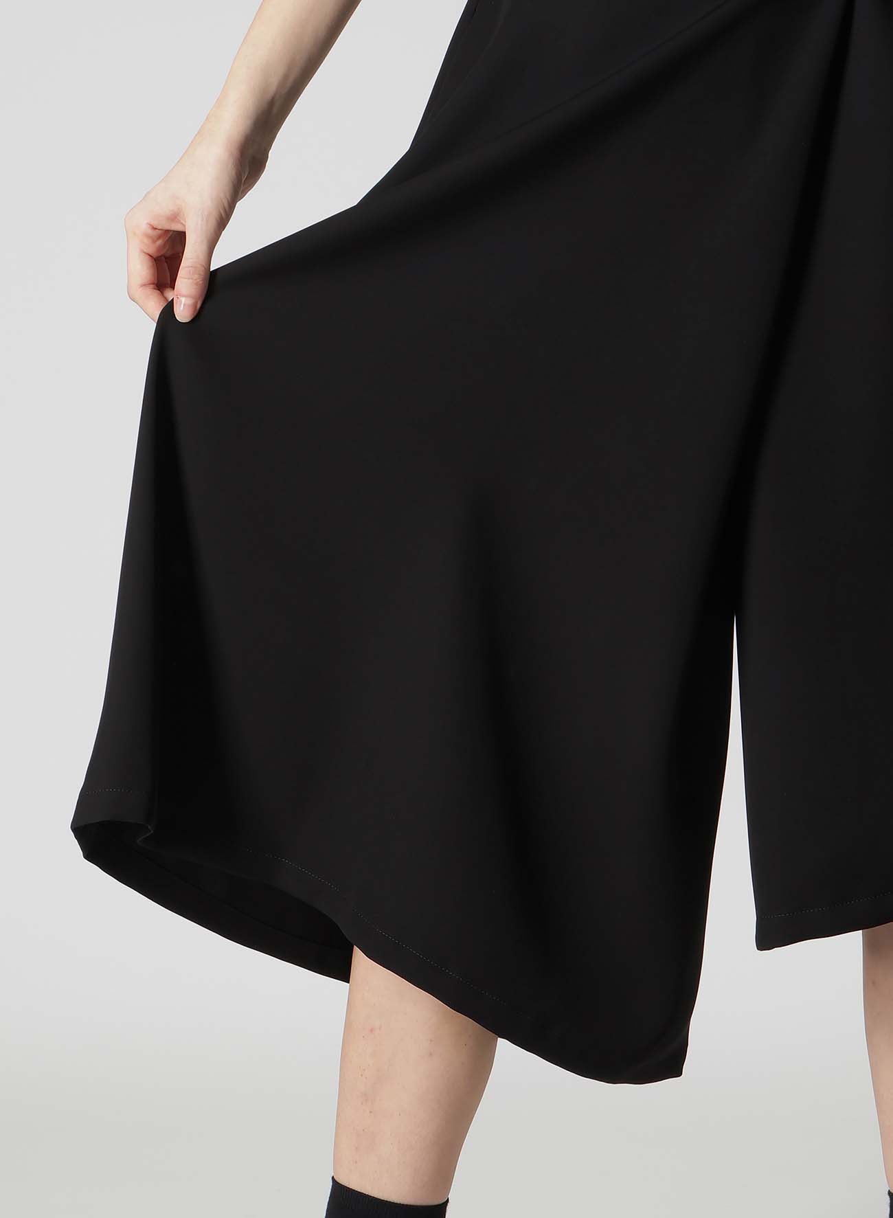 DOUBLE SATIN ASYMMETRY PANTS