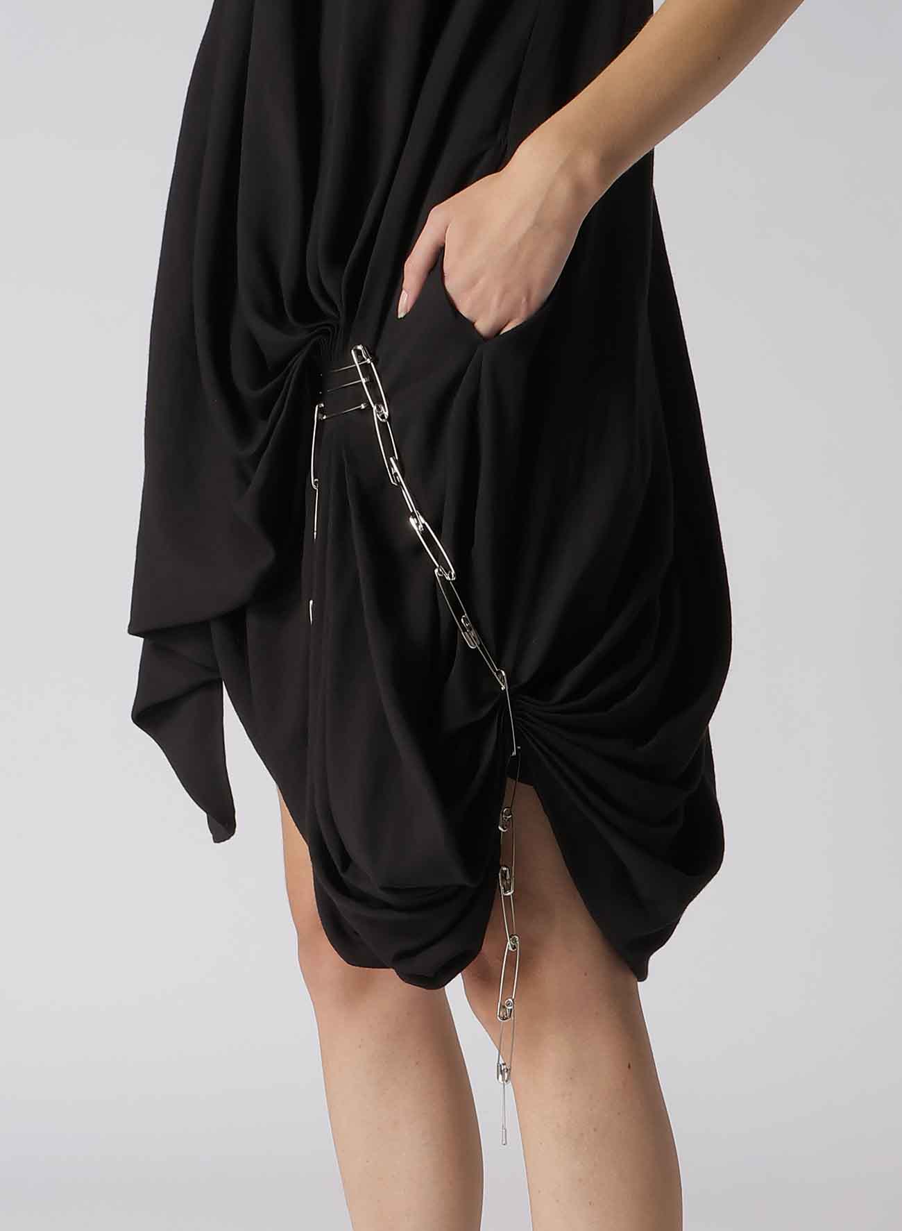 SOFT LAWN DRAPE DRESS WITH PIN