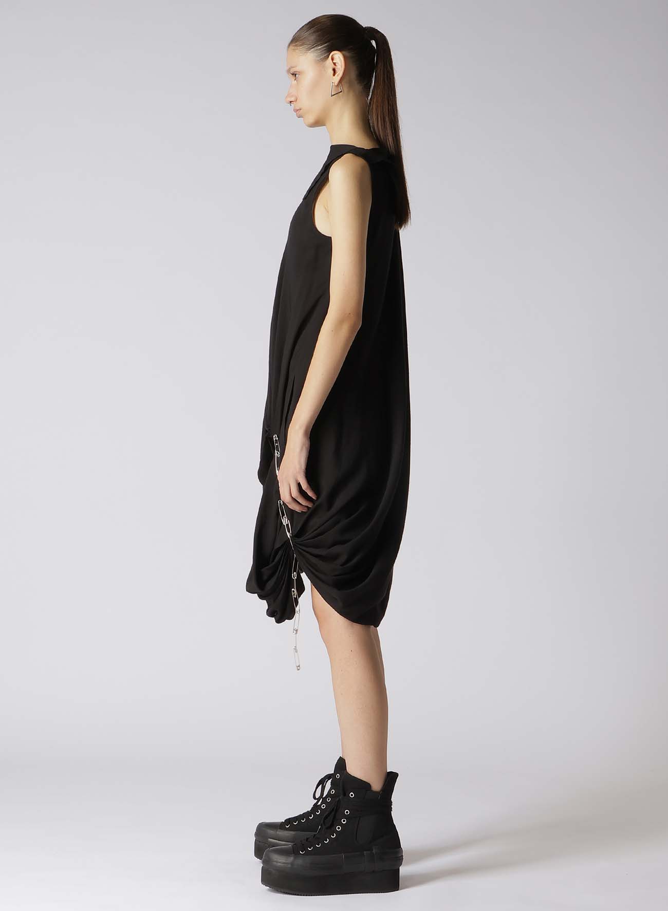 SOFT LAWN DRAPE DRESS WITH PIN