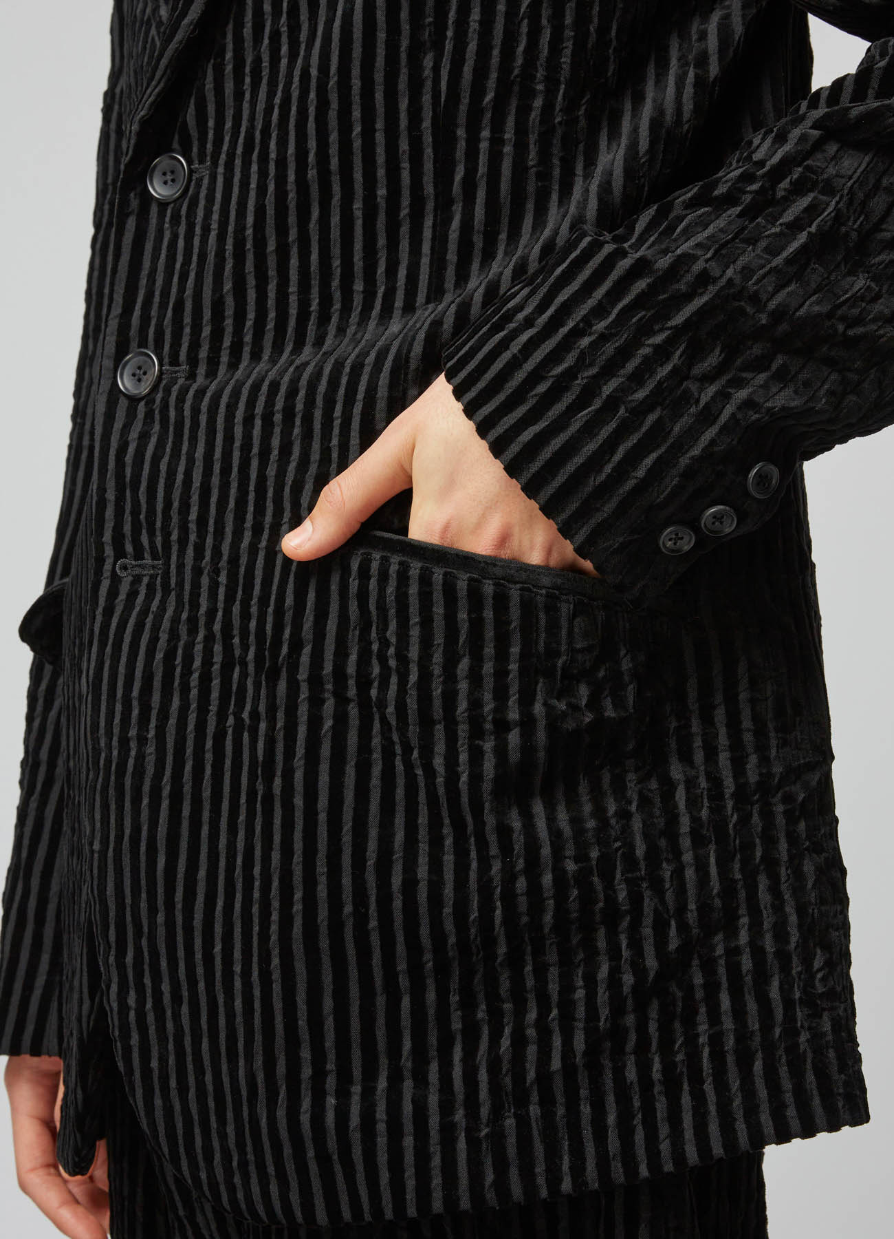 WRINKLED STRIPED 3-BUTTON JACKET WITH PEAK LAPELS