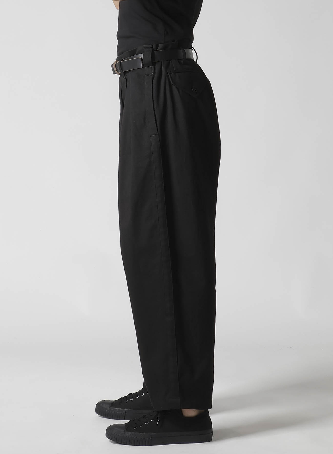 【12/6 10:00(JST) Release】KATSURAGI PANTS WITH SIDE TAPE DETAIL