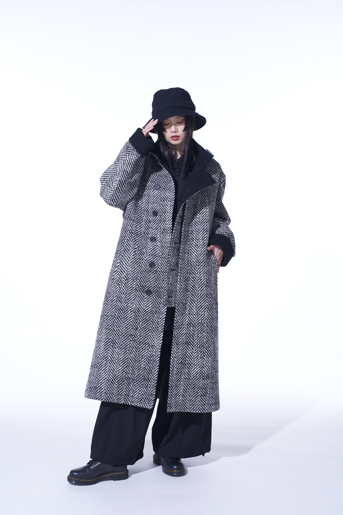 HERRINGBONE TWEED STAND COLLAR COAT