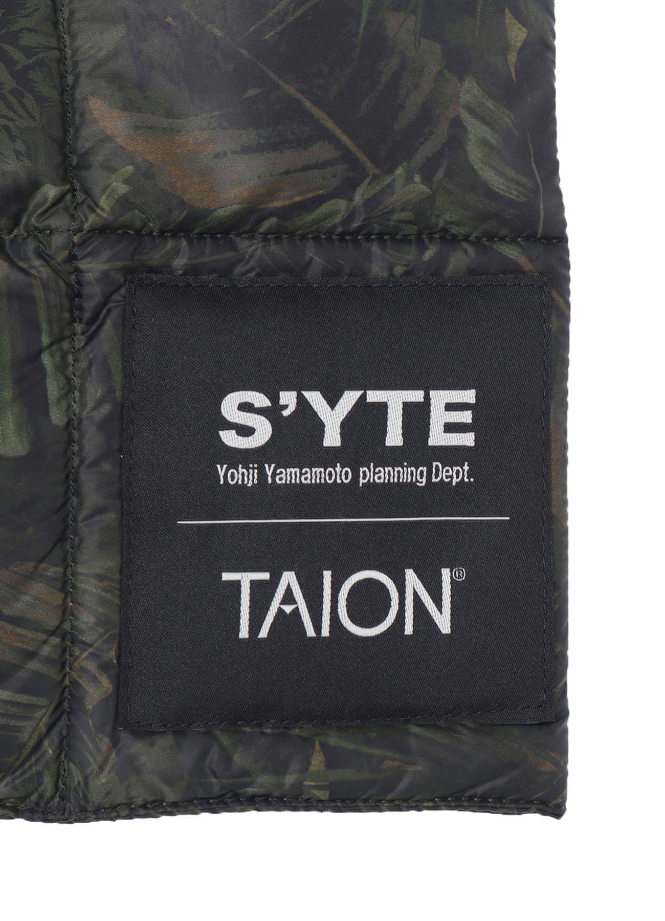 【11/21 12:00 Release】【S'YTE X TAION】DAHLIA CAMOUFLAGE QUILTED DOWN REVERSIBLE SCARF