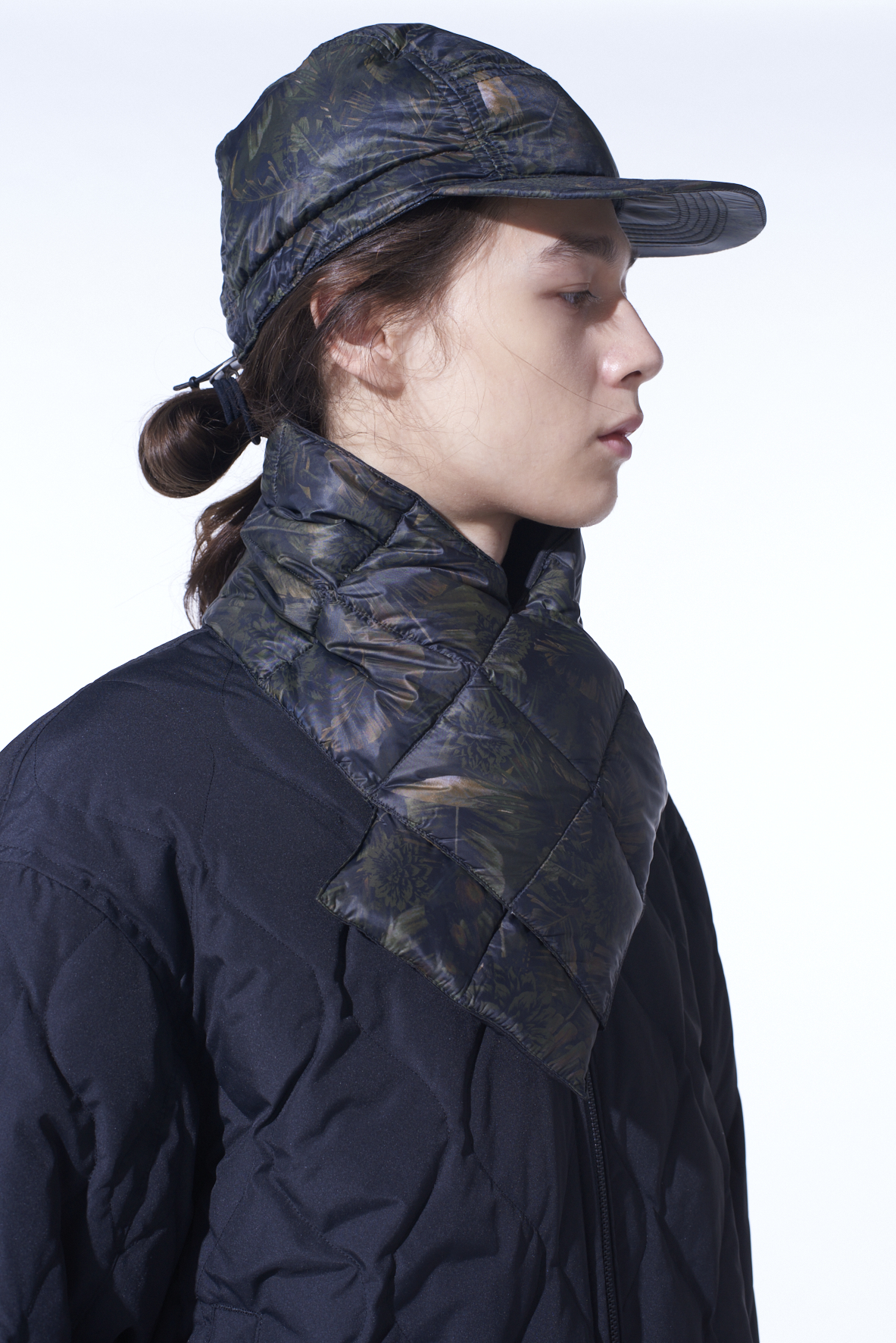 【11/21 12:00 Release】【S'YTE X TAION】DAHLIA CAMOUFLAGE QUILTED DOWN REVERSIBLE SCARF