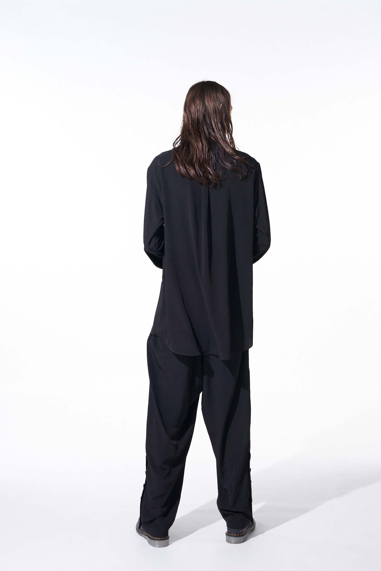 CREPE de CHINE BUTTON-SLIT PANTS