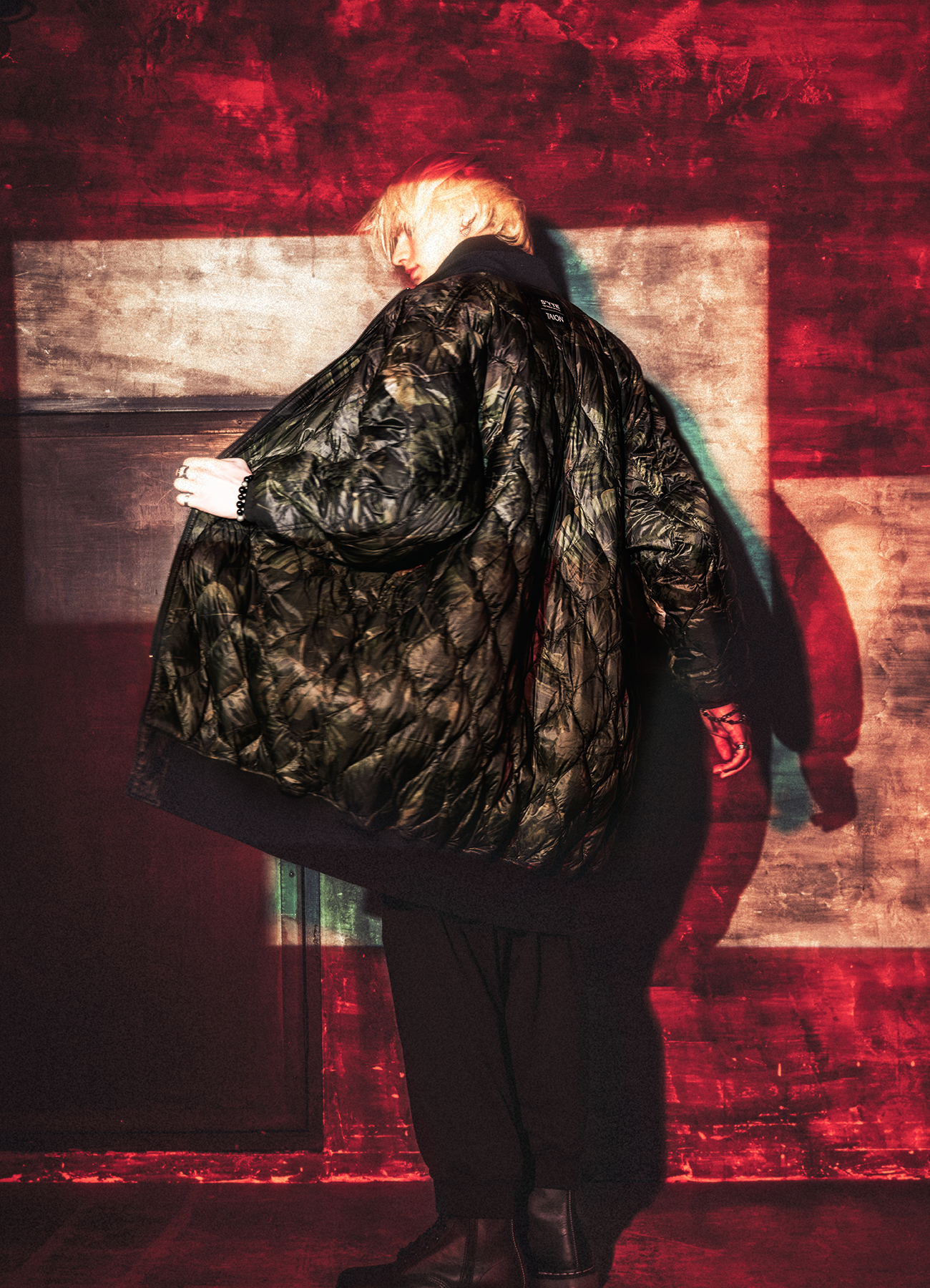 【11/21 12:00 Release】【S'YTE X TAION】DAHLIA CAMOUFLAGE QUILTED DOWN REVERSIBLE LONG MA-1