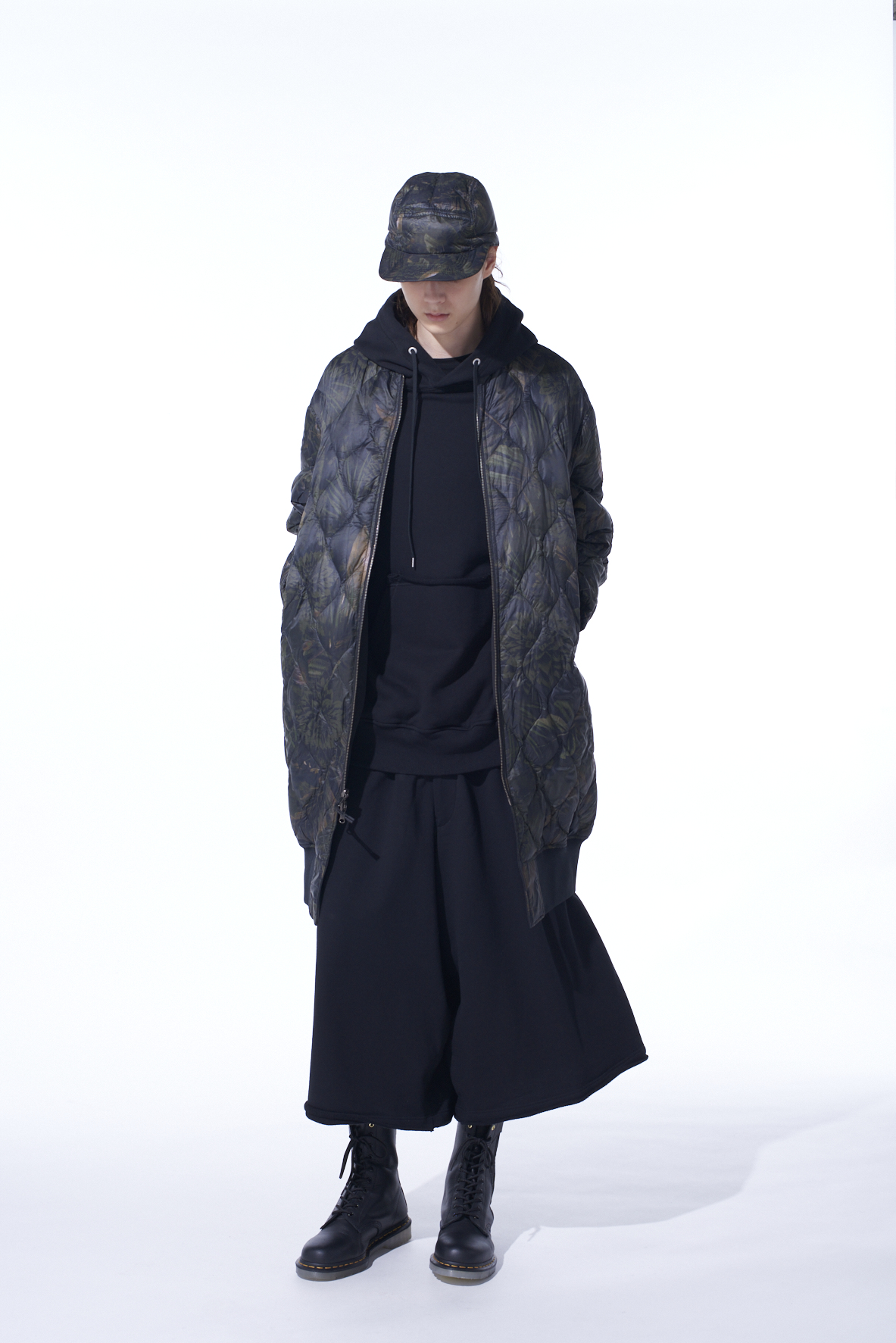 【11/21 12:00 Release】【S'YTE X TAION】DAHLIA CAMOUFLAGE QUILTED DOWN REVERSIBLE LONG MA-1