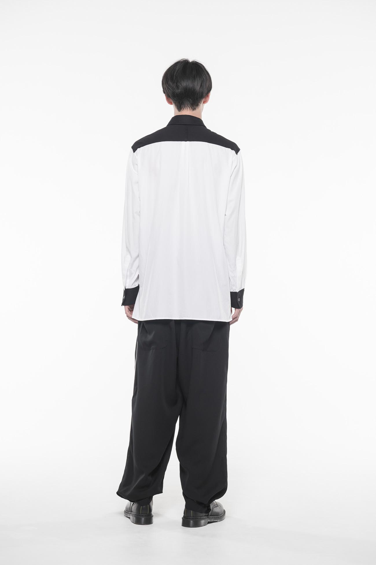 100/2 Broad /40/2 Cotton Jersey Regular Collar Two-tone Panel Shirt