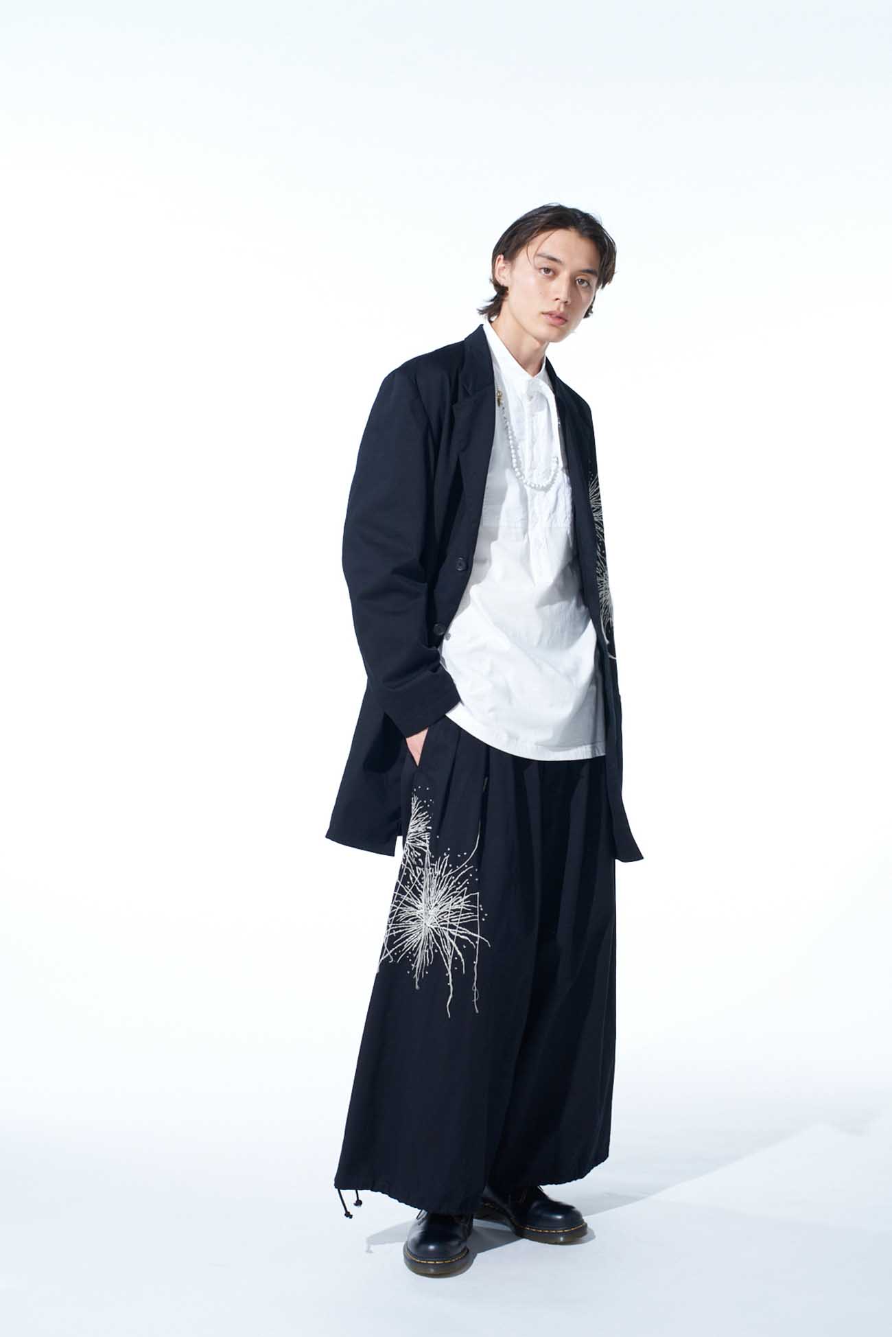 FIREWORKS EMBROIDERY BALLOON PANTS