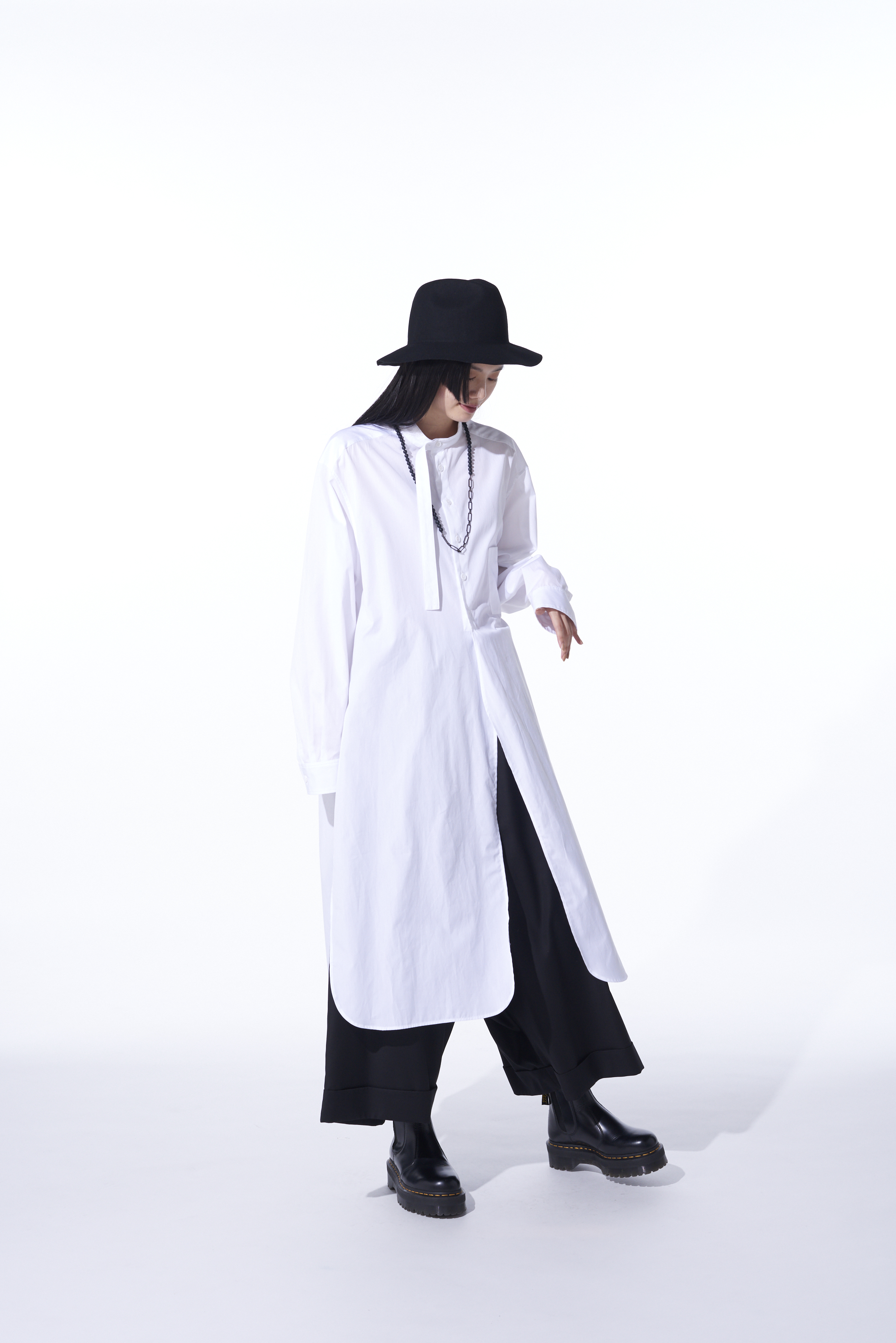 COTTON BROAD CLOTH STAND COLLAR LONG SHIRT WITH ROUNDED HEM