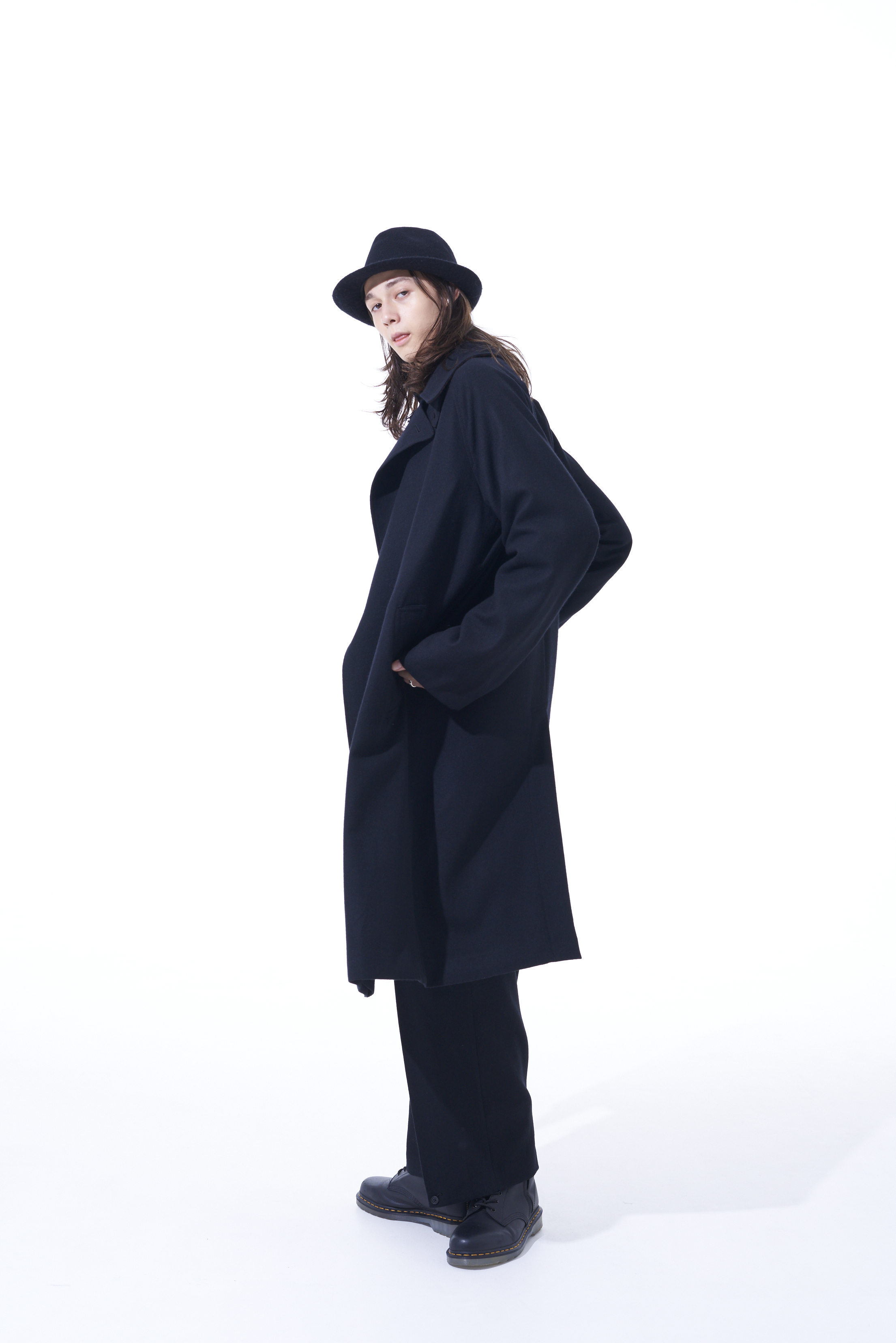 BLENDED ETERMINE TIE-LOCKEN COAT WITH FABRIC SWITCH DESIGN ON RIGHT FRONT