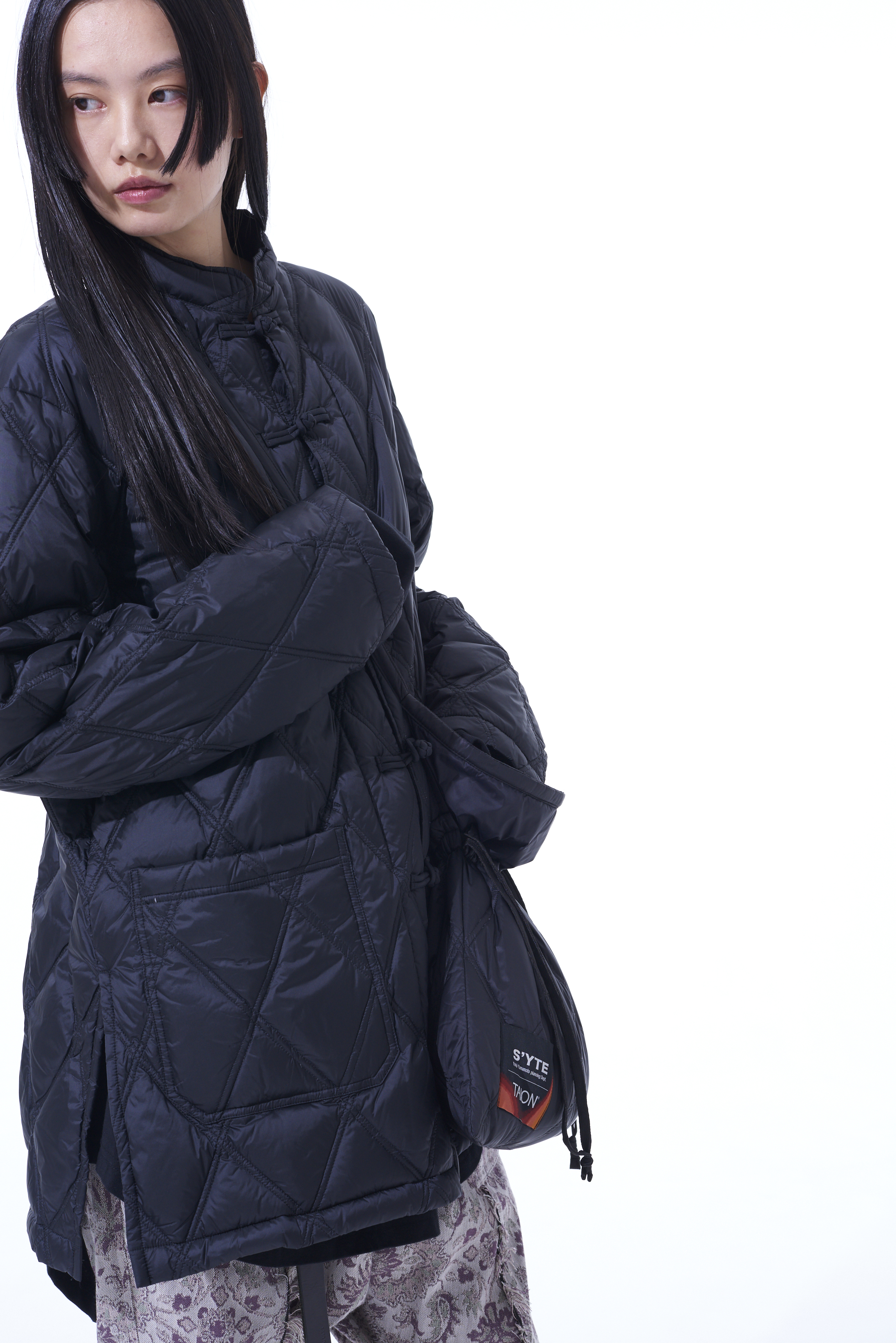 【S'YTE x TAION】Collaboration Collection QUILTED DOWN APRON BAG