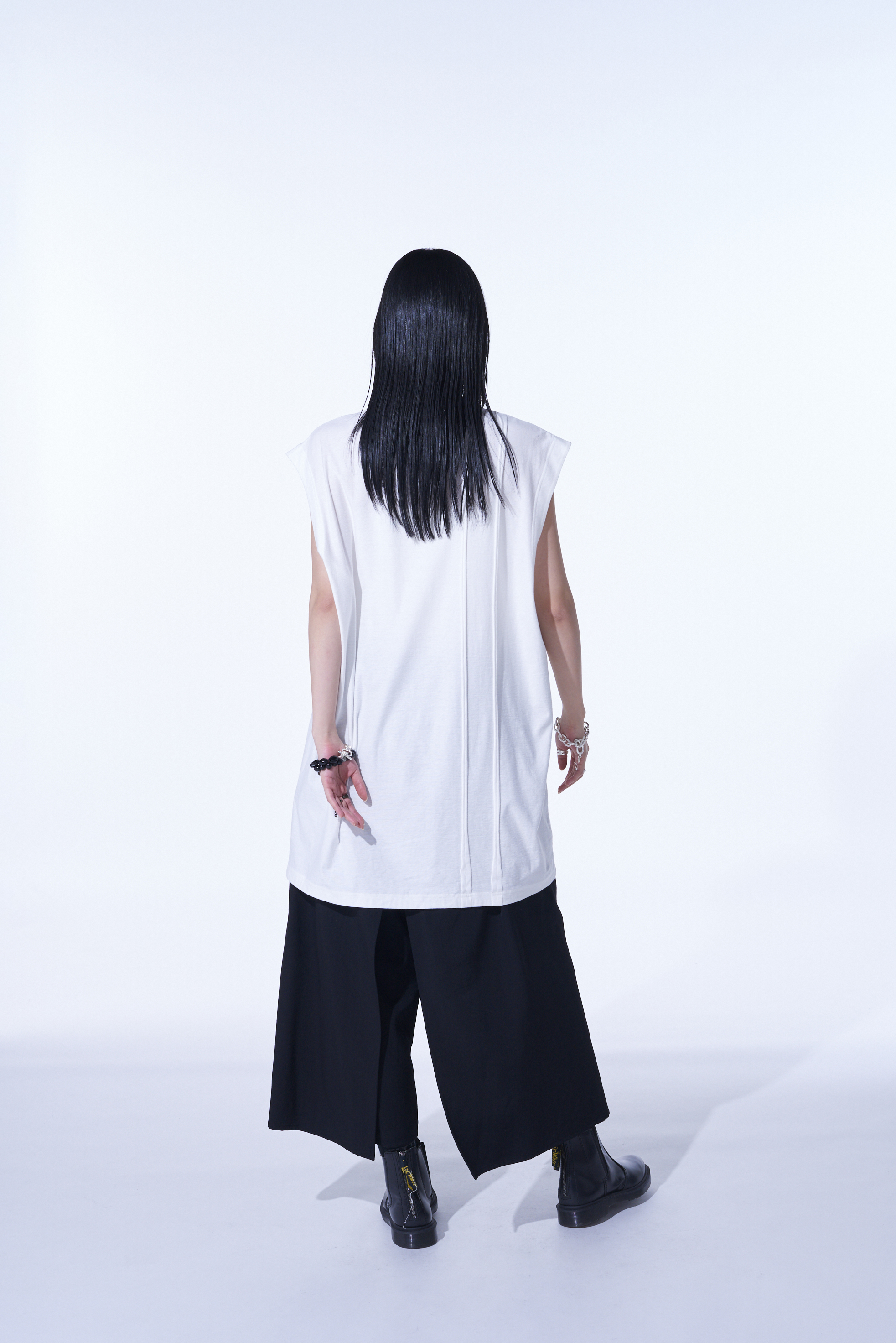 COTTON JERSEY VERTICALLY GRAFTED SLEEVELESS TOP WITH HEM SLIT