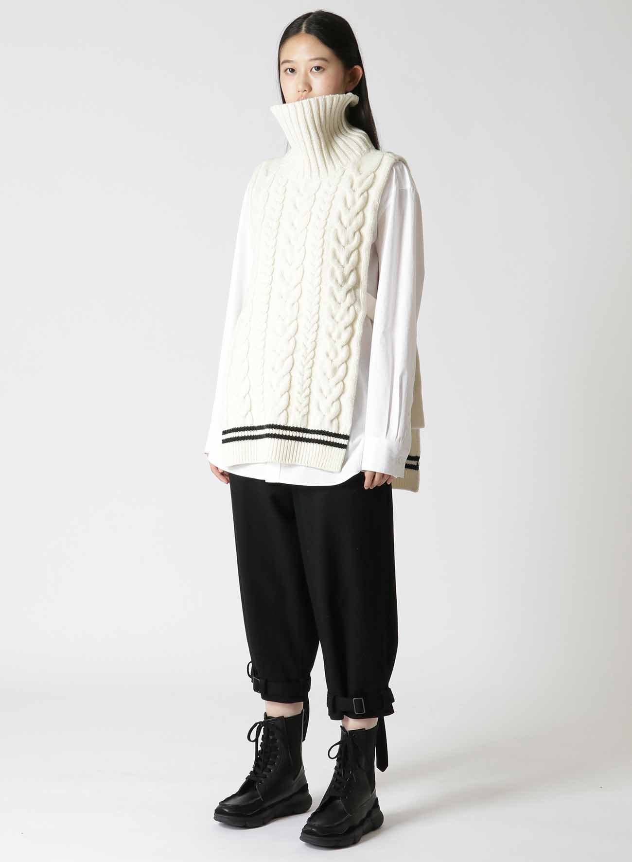 WOOL CABLE KNITTED WEARABLE PONCHO