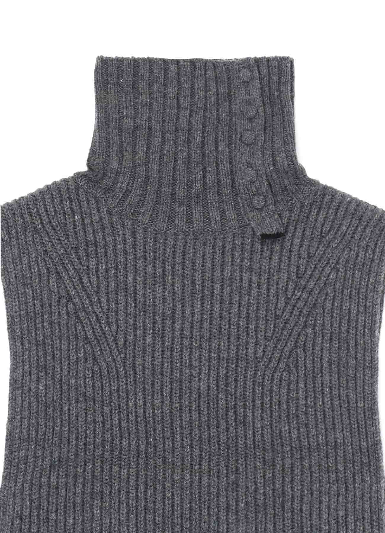 BUTTON-UP NECK DETAIL LAMBSWOOL BIB