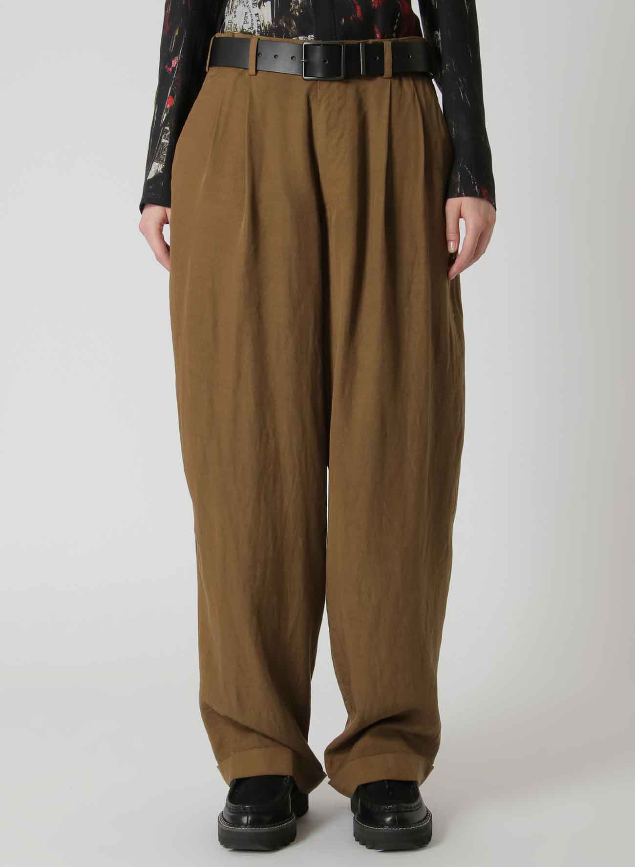 GARMENT-DYED CELLULOSE TWILL DOUBLE PLEATED CUFFED HEM PANTS