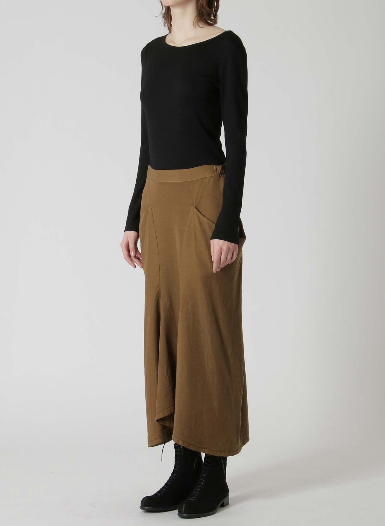 CELLULOSE TWILL GARMENT-DYED LONG POCKET SKIRT