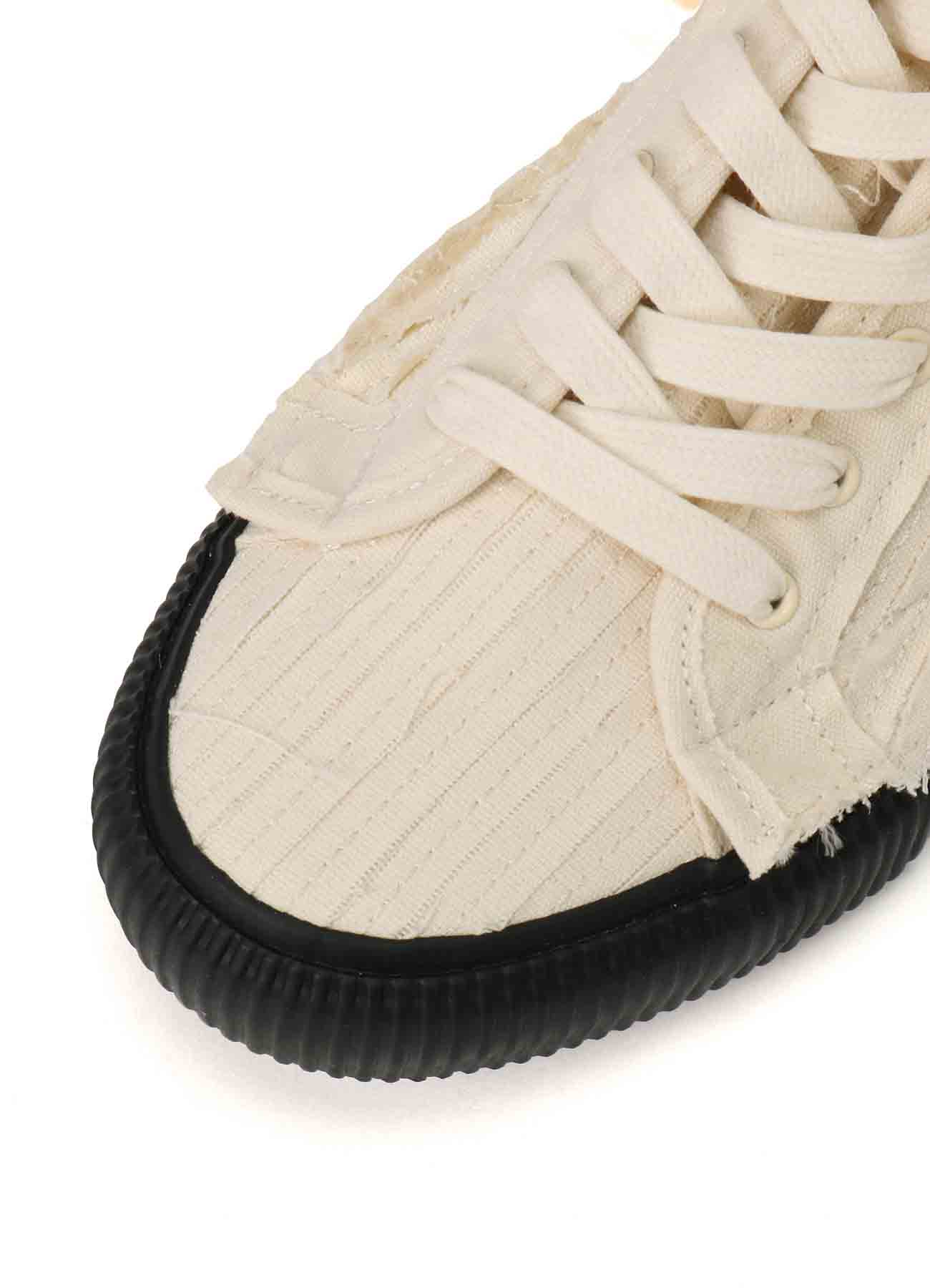 CUTTINGS CANVAS SNEAKER